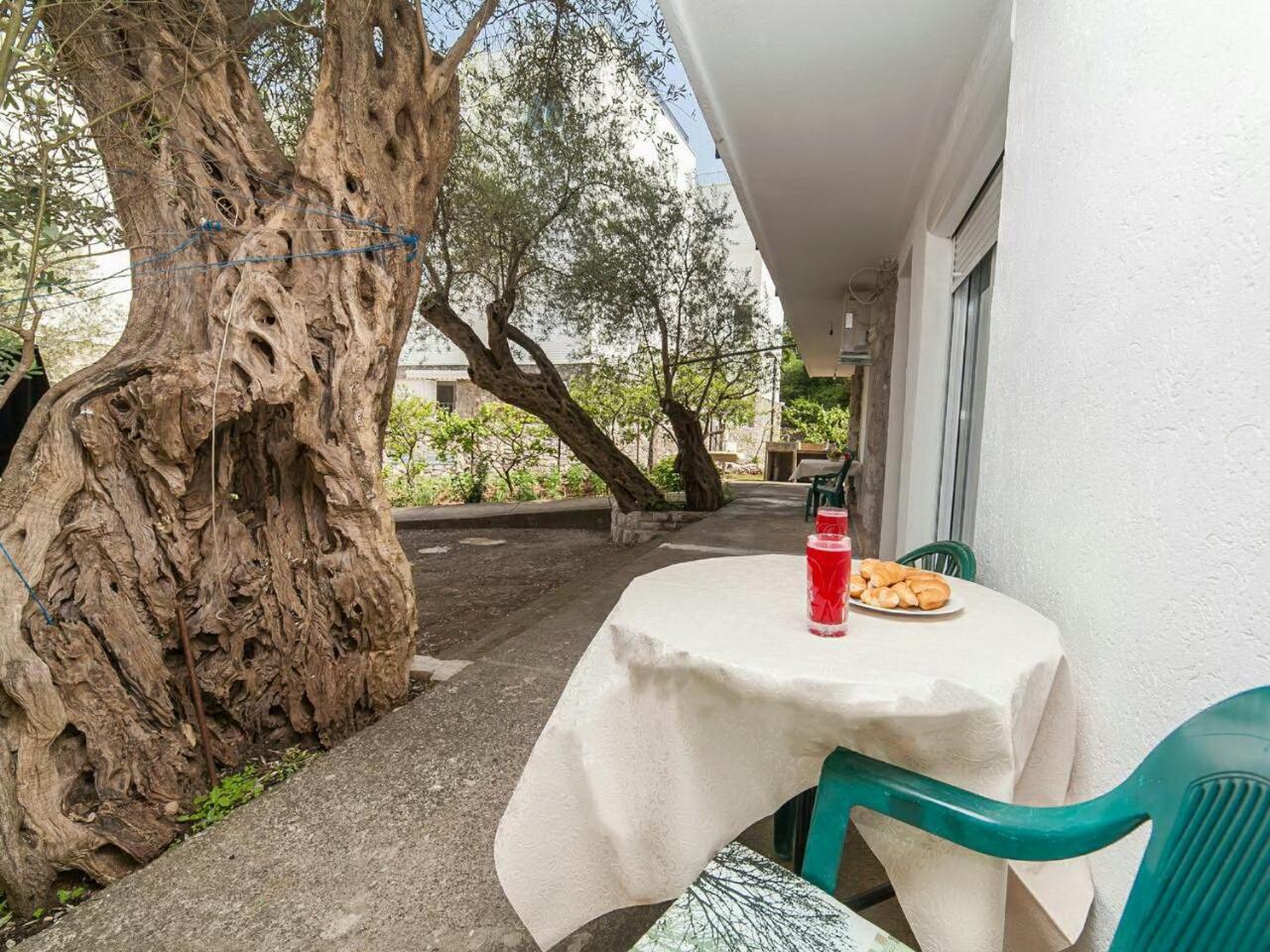 Hana Accommodation Sveti Stefan Exterior foto